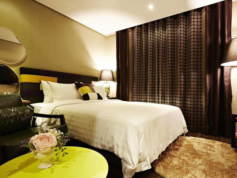 Hotel Namoo Cheong-Ju Чеонджу Екстериор снимка